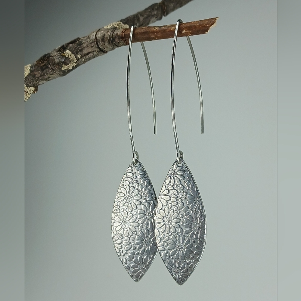 HAND CRAFTED EARRINGS Boho Stainless Steel Flower Leaf Minimalist Dangle Drop